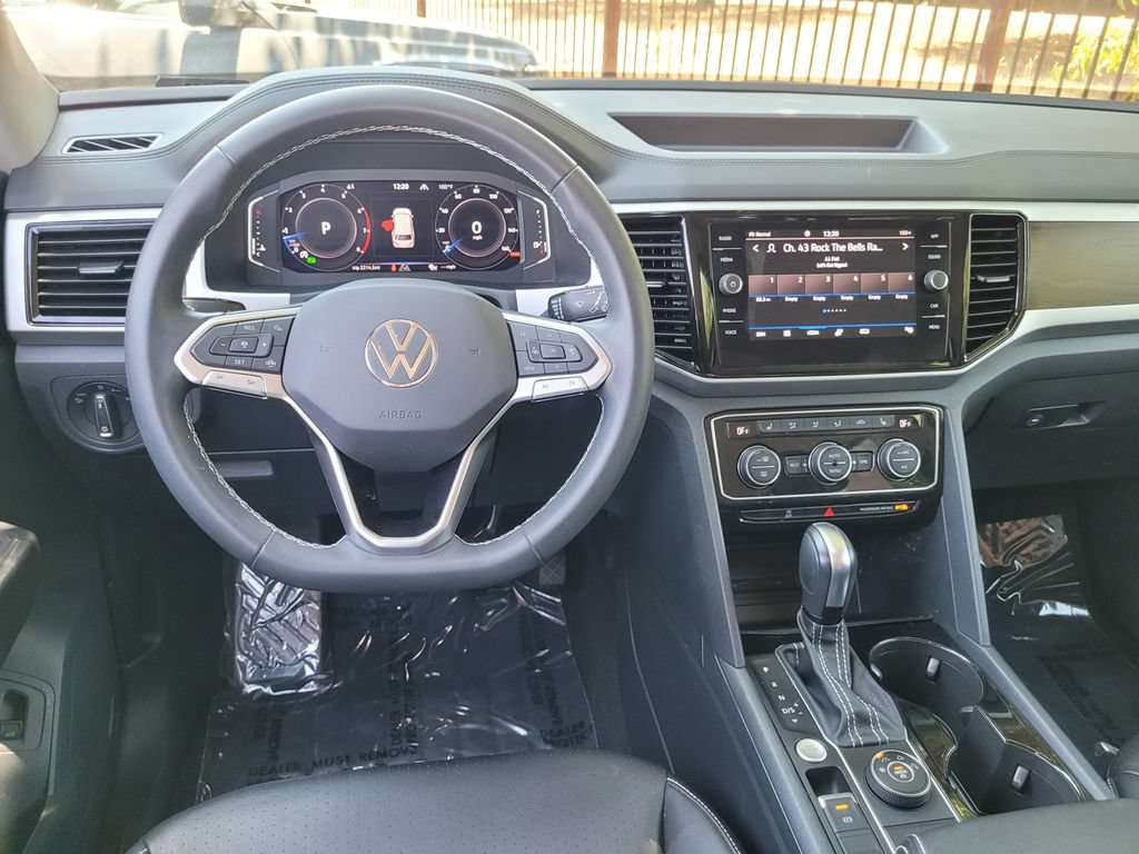 Used 2023 Volkswagen Atlas SE w/ Black Wheel Package AWD/4WD image 20