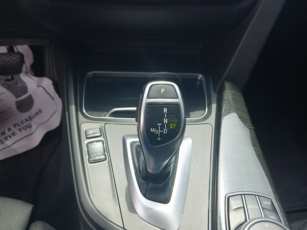 Used 2018 BMW 330i xDrive Sedan AWD/4WD image 17