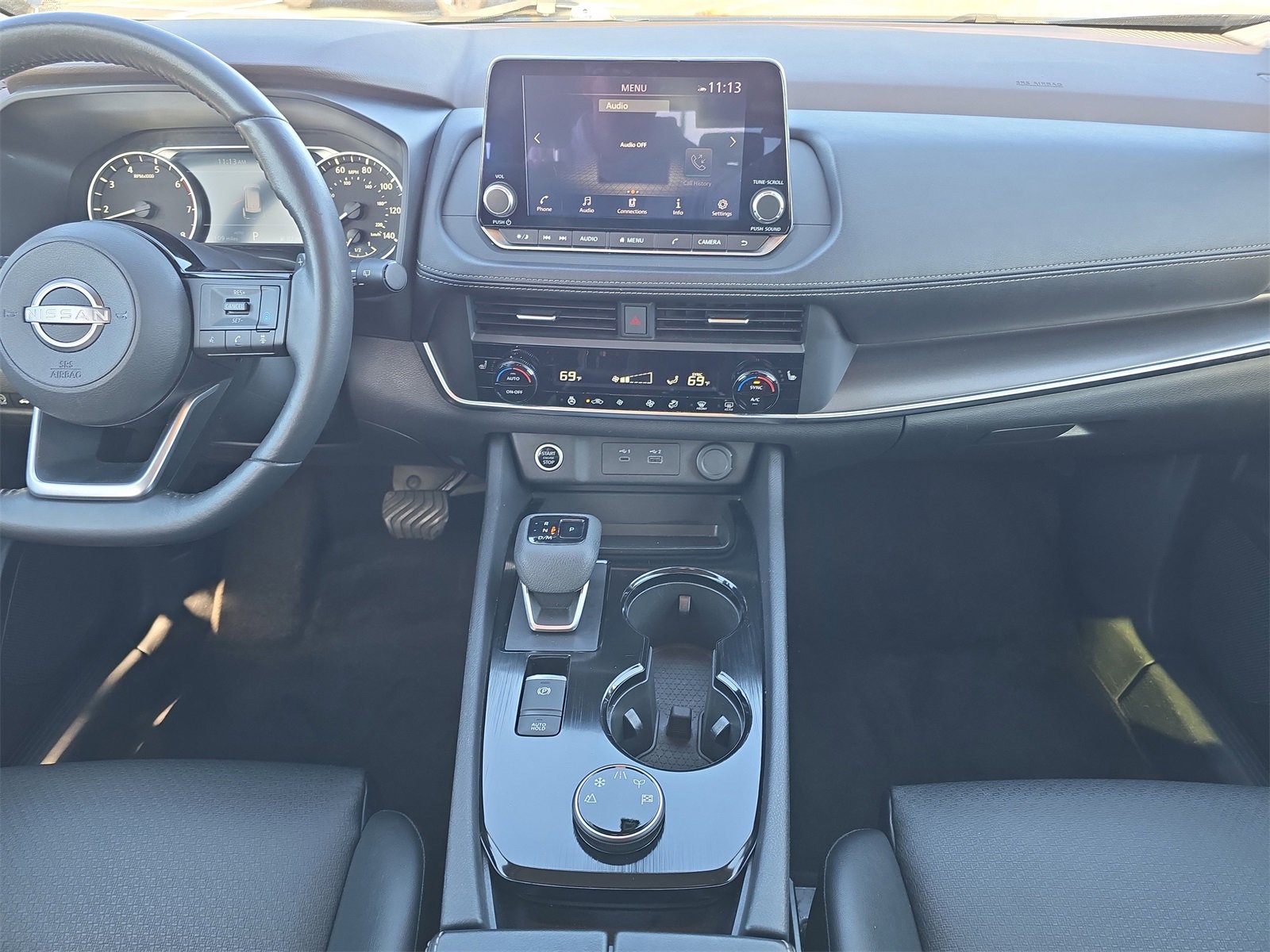 Used 2023 Nissan Rogue SV w/ SV Premium B Package image 11