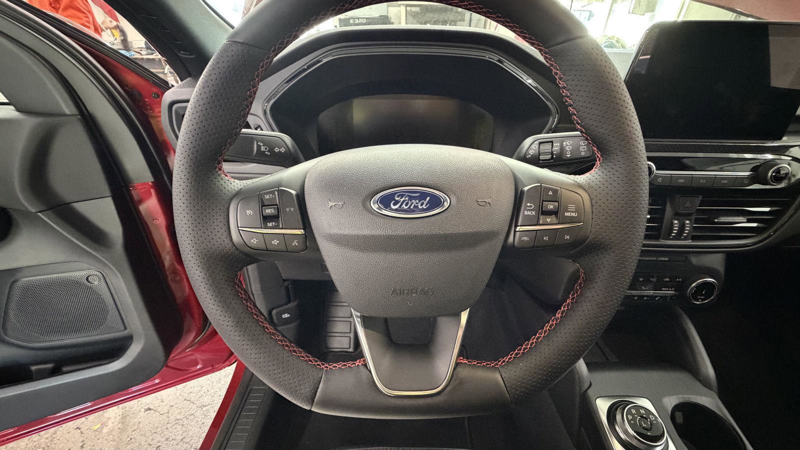 New 2026 Ford Escape ST-Line Select image 15