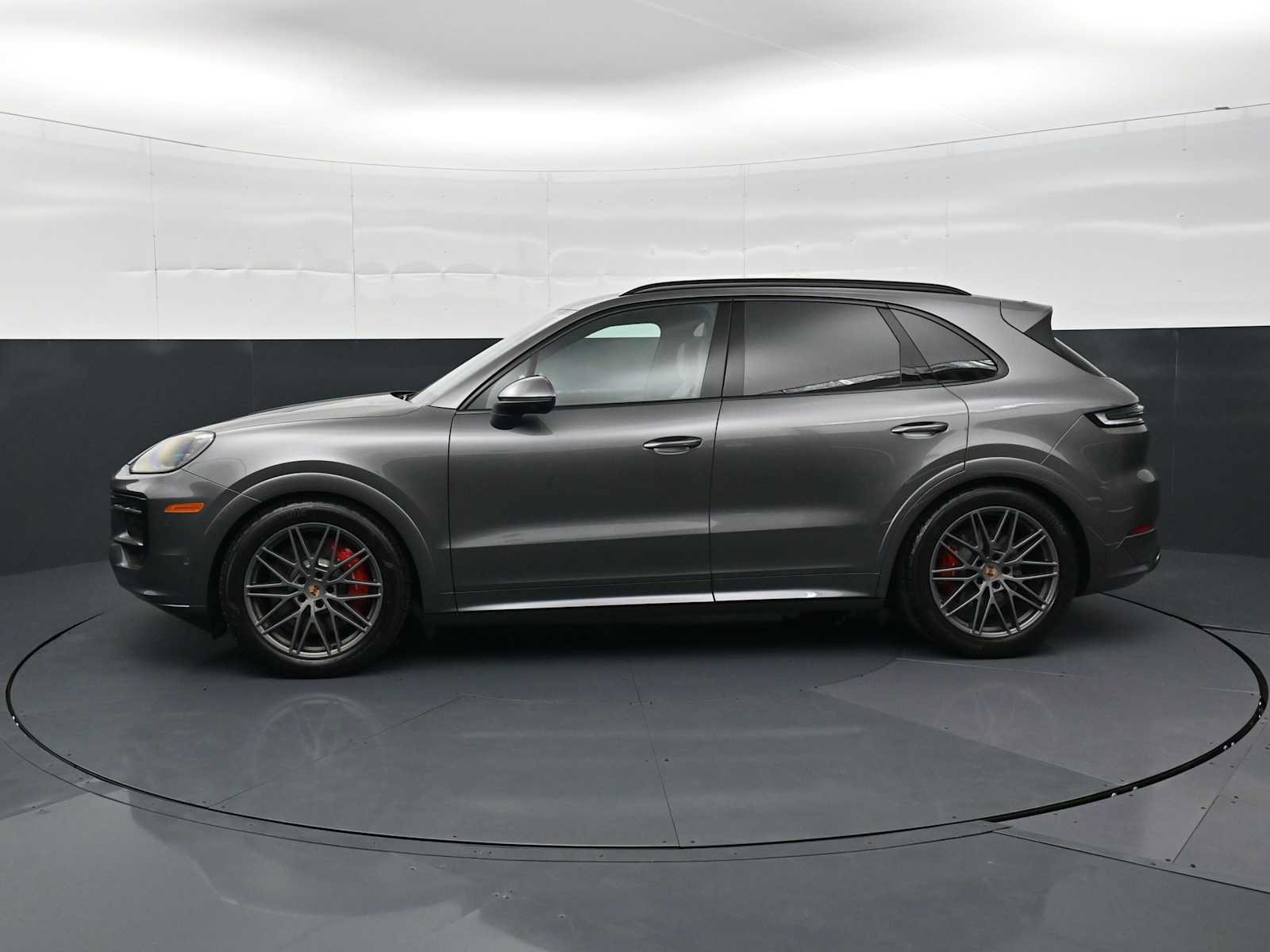 New 2026 Porsche Cayenne S AWD/4WD image 2