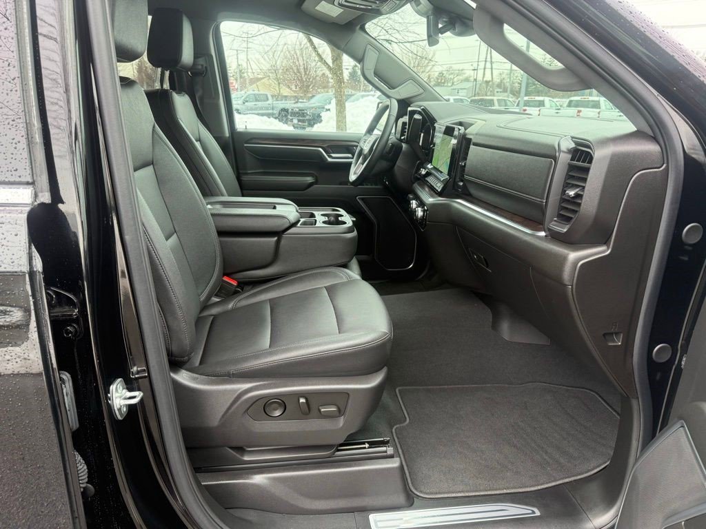 Used 2025 GMC Sierra 1500 SLT image 27