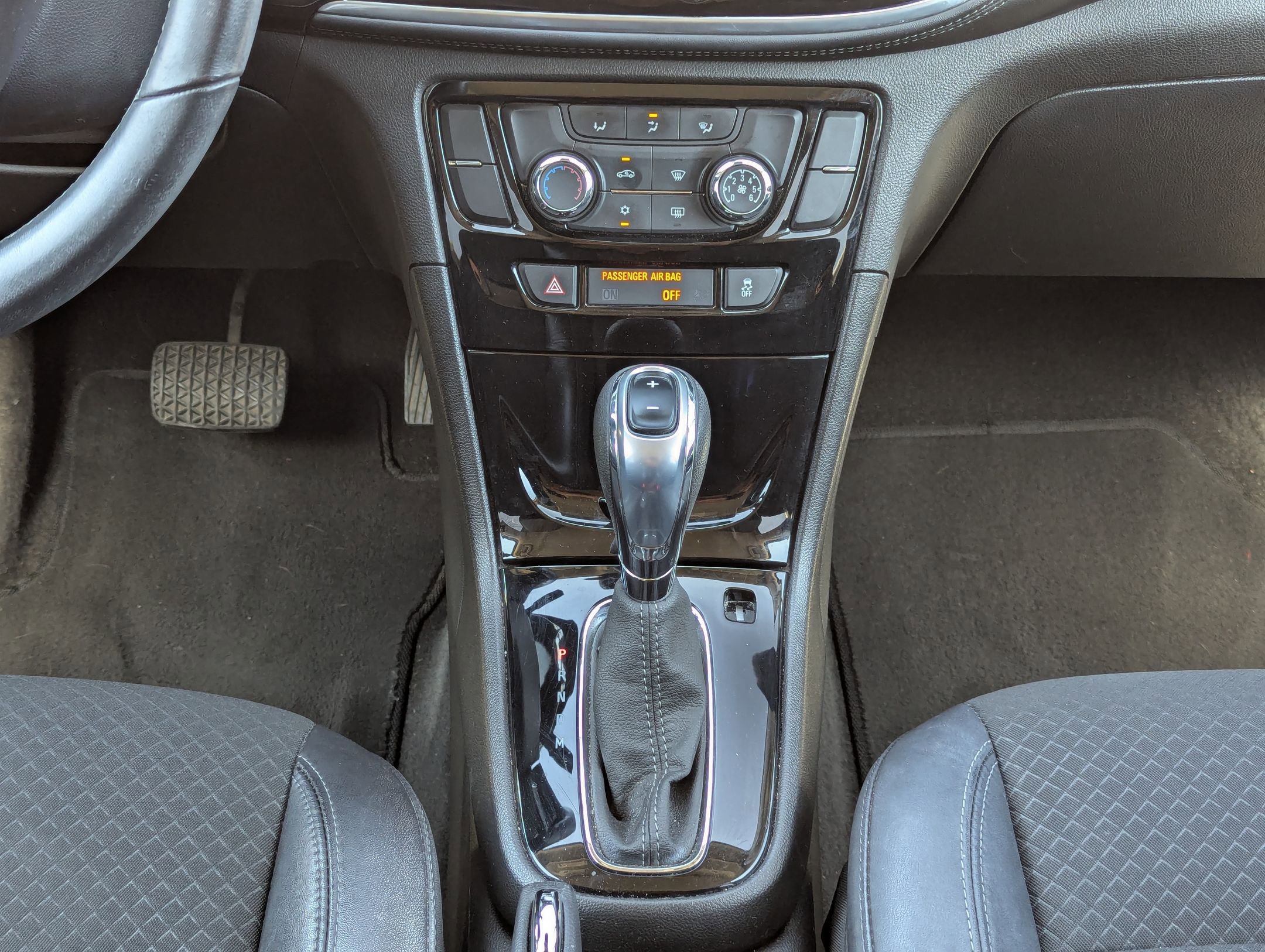Used 2017 Buick Encore Preferred image 19