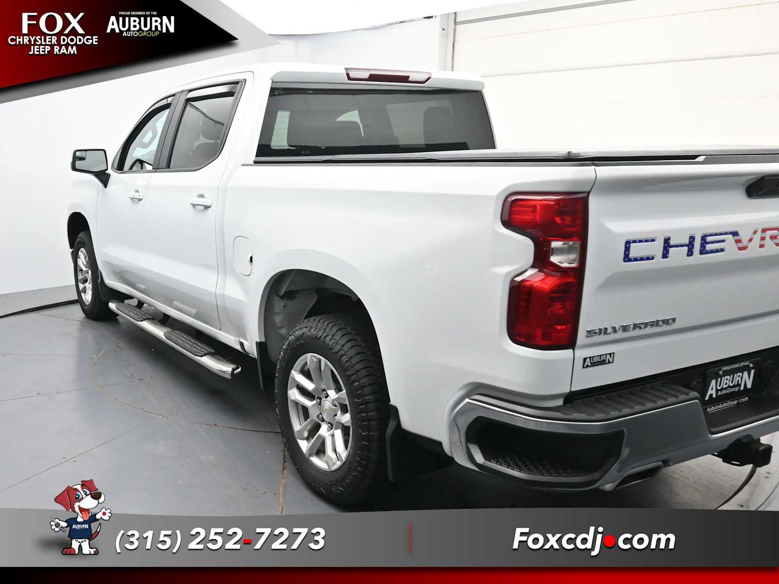 Used 2023 Chevrolet Silverado 1500 LT w/ Z71 Off-Road Package AWD/4WD image 16