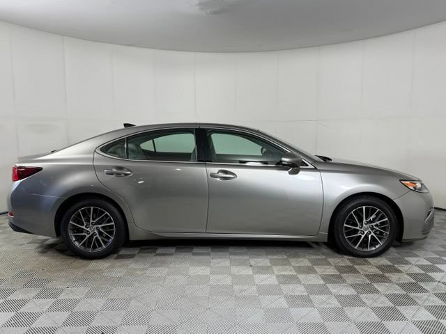 Used 2018 Lexus ES 350 w/ Luxury Package w/Wood Trim FWD image 9
