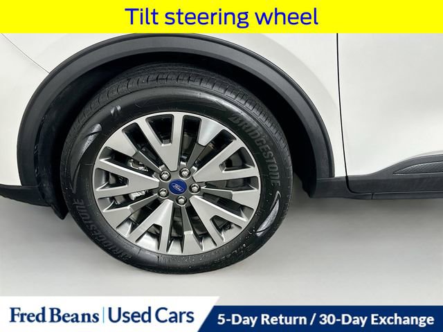 Certified 2022 Ford Escape Titanium w/ Class II Trailer Tow Package AWD/4WD image 38