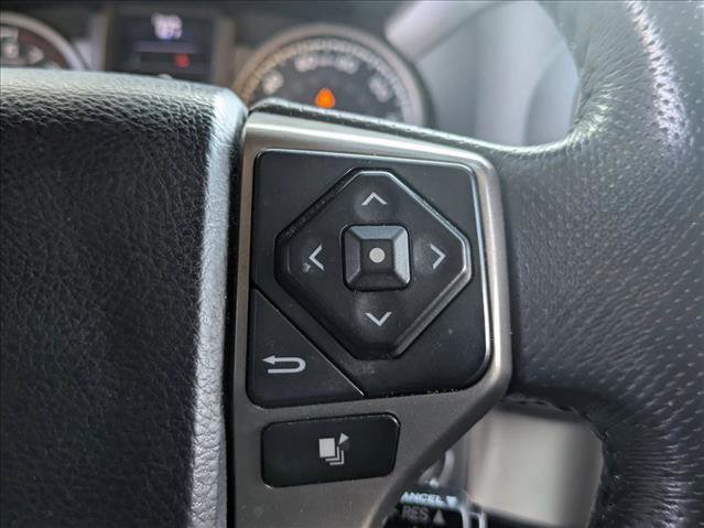 Used 2017 Toyota Tacoma TRD Off-Road image 11