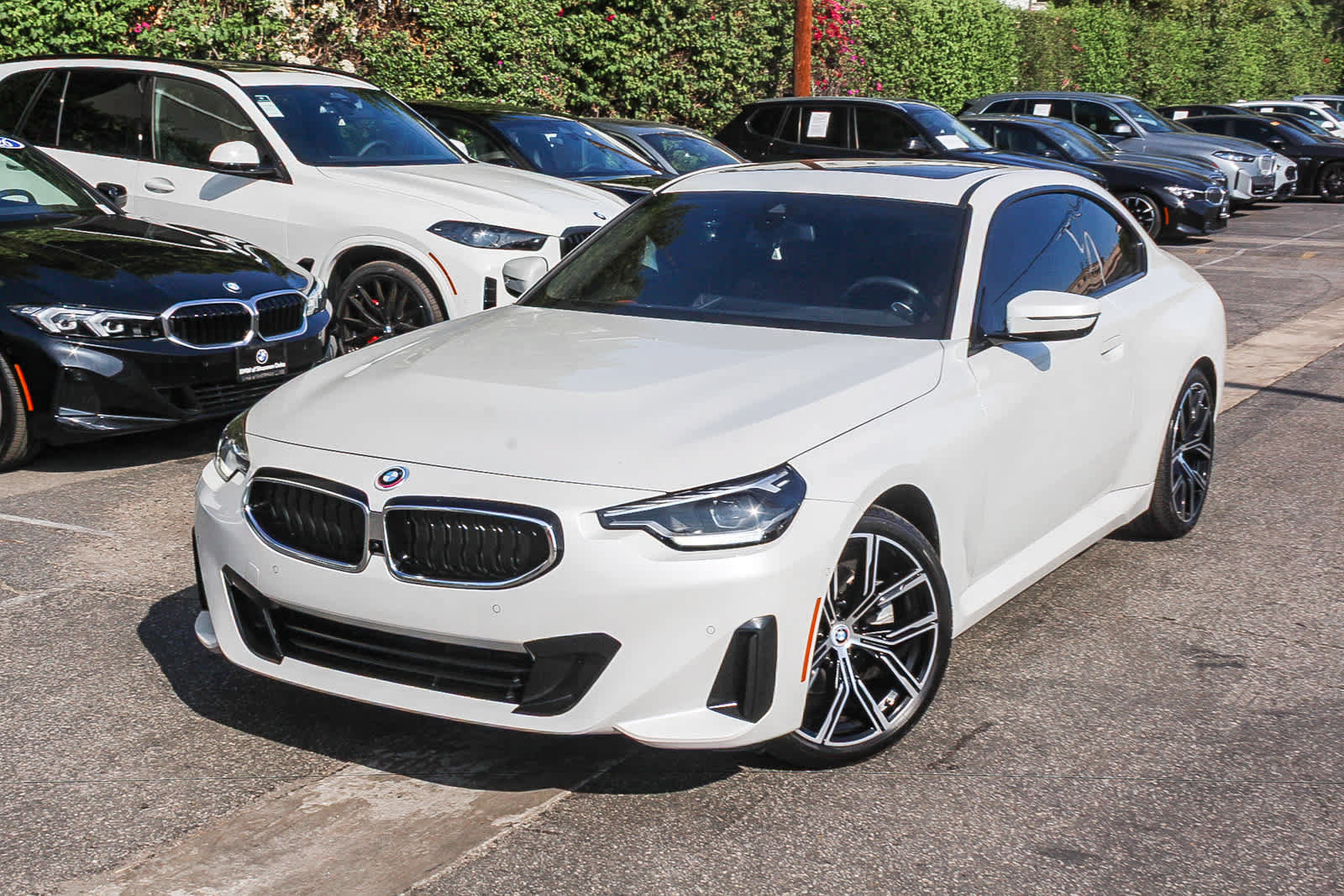 Used 2023 BMW 230i Coupe w/ Convenience Package RWD image 1
