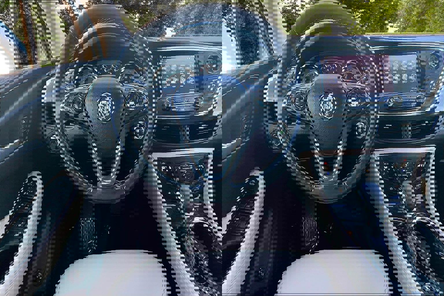 Used 2017 Buick Envision Preferred w/ LPO, Cargo Package image 8