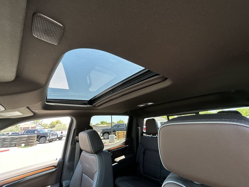Used 2025 GMC Sierra 1500 Denali w/ Denali Reserve Package AWD/4WD image 19
