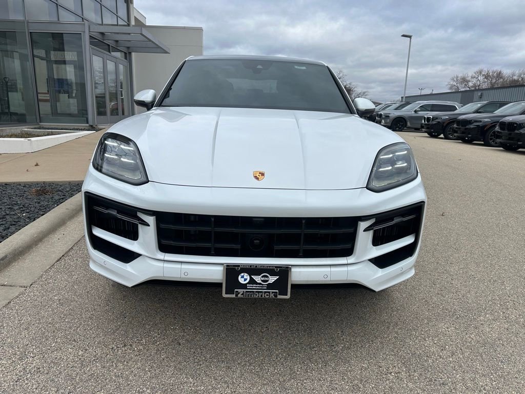 Used 2025 Porsche Cayenne Coupe image 7