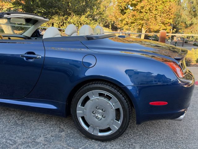 Used 2004 Lexus SC 430 Convertible RWD image 5