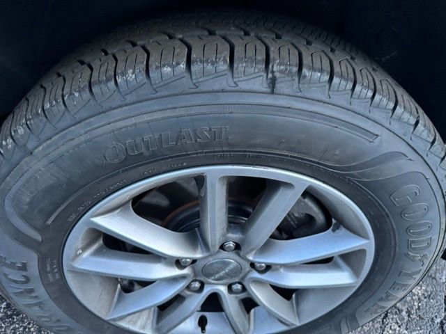 Used 2016 Dodge Grand Caravan SE image 10