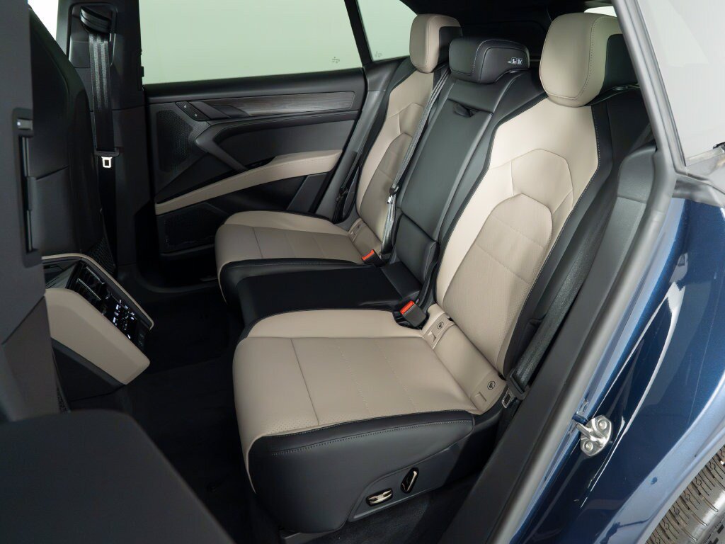 New 2026 Porsche Cayenne S AWD/4WD image 45