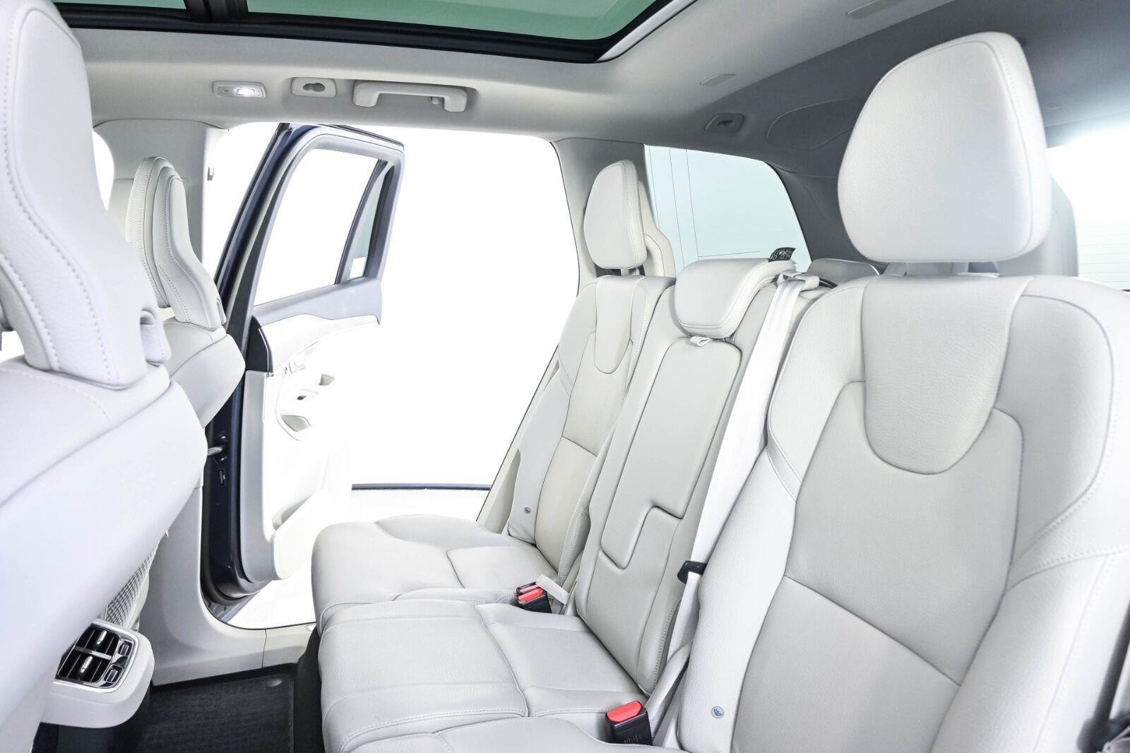 Used 2023 Volvo XC90 B6 Plus w/ Protection Package Premier AWD/4WD image 21