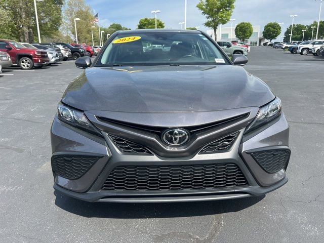 Used 2024 Toyota Camry SE FWD image 2