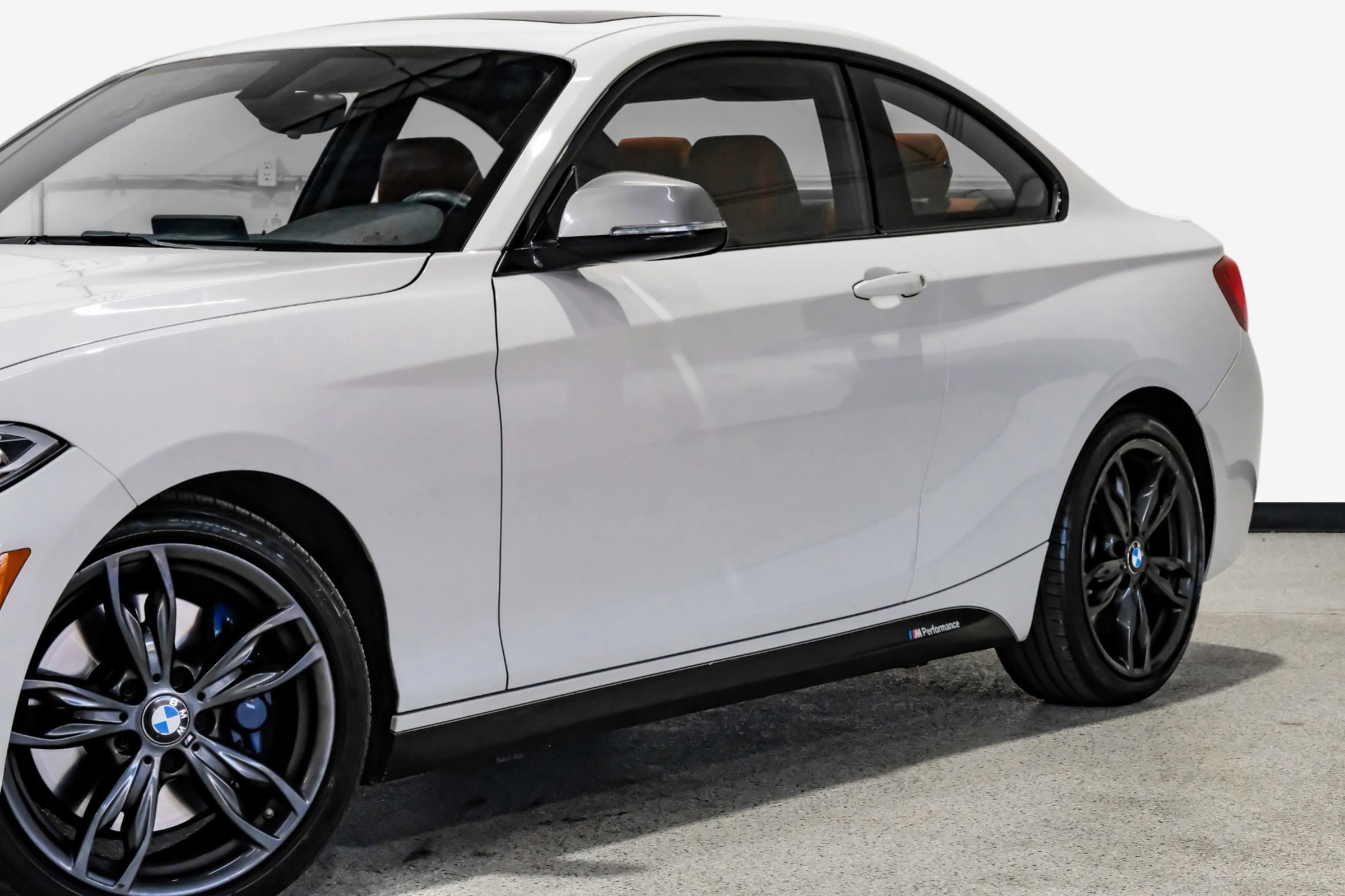 Used 2016 BMW M235i xDrive Coupe image 11