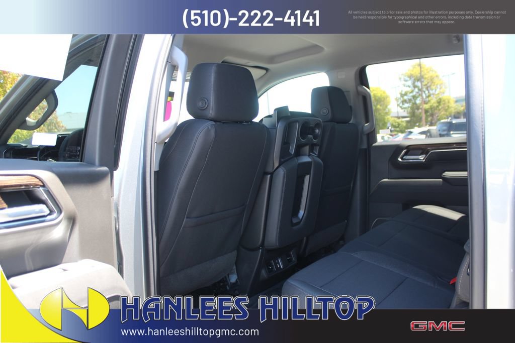 New 2026 GMC Sierra 1500 Elevation w/ LPO, Elevation Black Package AWD/4WD image 16