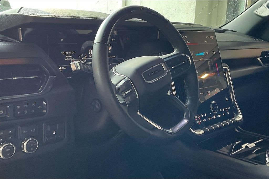 Used 2026 GMC Yukon Denali w/ Denali Reserve Package AWD/4WD image 4