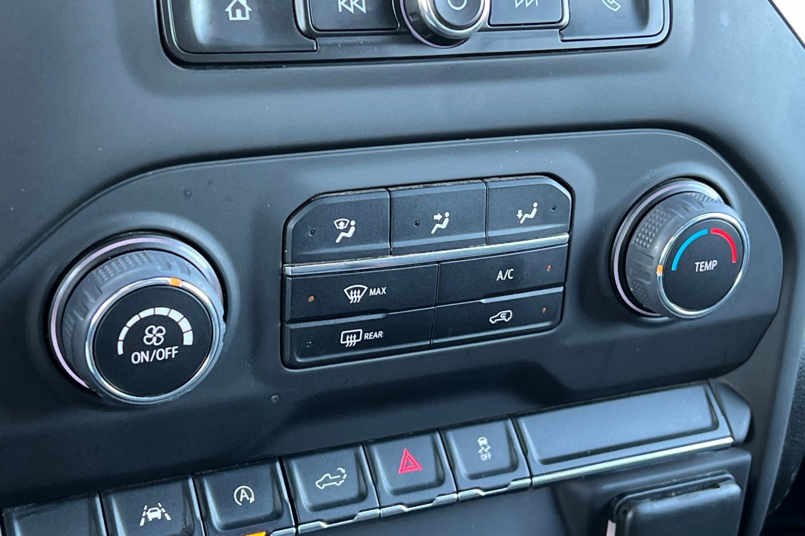 Used 2022 Chevrolet Silverado 1500 Custom image 16