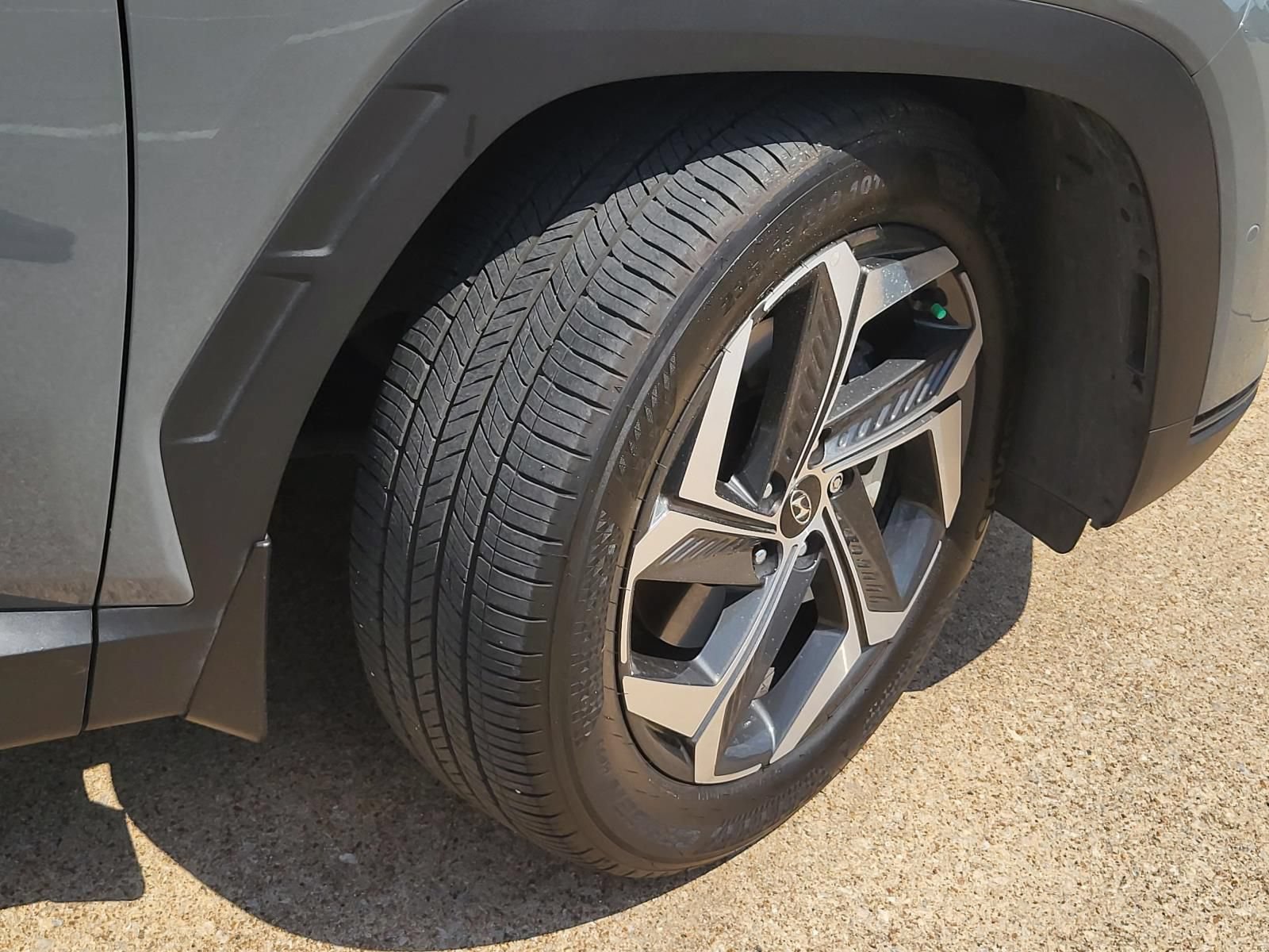 Certified 2024 Hyundai Tucson Limited FWD image 5