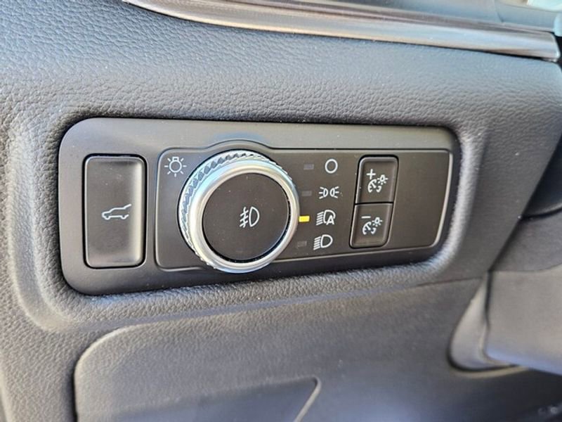 Certified 2023 Ford Explorer Limited w/ Equipment Group 301A RWD image 31