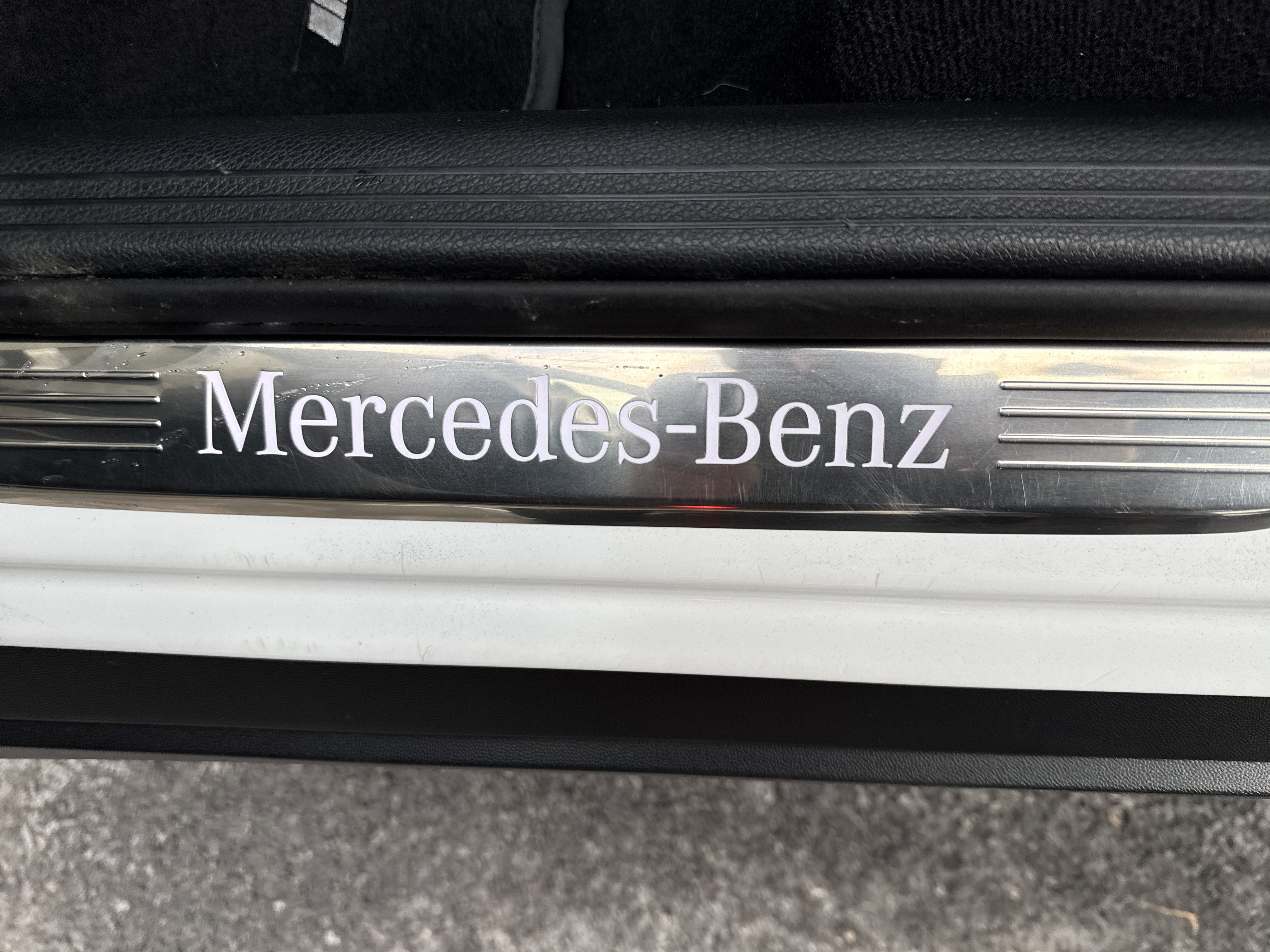 Used 2023 Mercedes-Benz GLC 300 4MATIC Coupe image 15