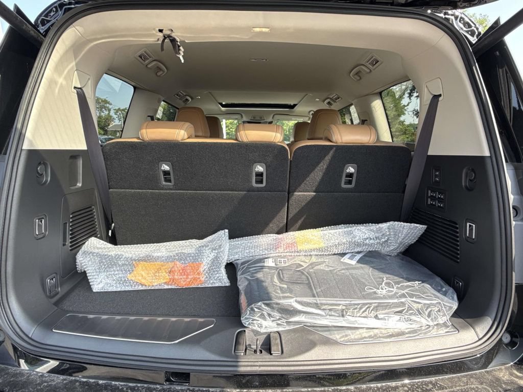New 2027 INFINITI QX80 Luxe AWD/4WD image 22
