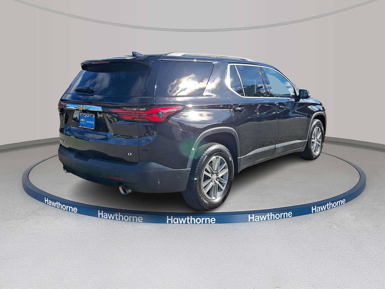 Used 2023 Chevrolet Traverse LT AWD/4WD image 6