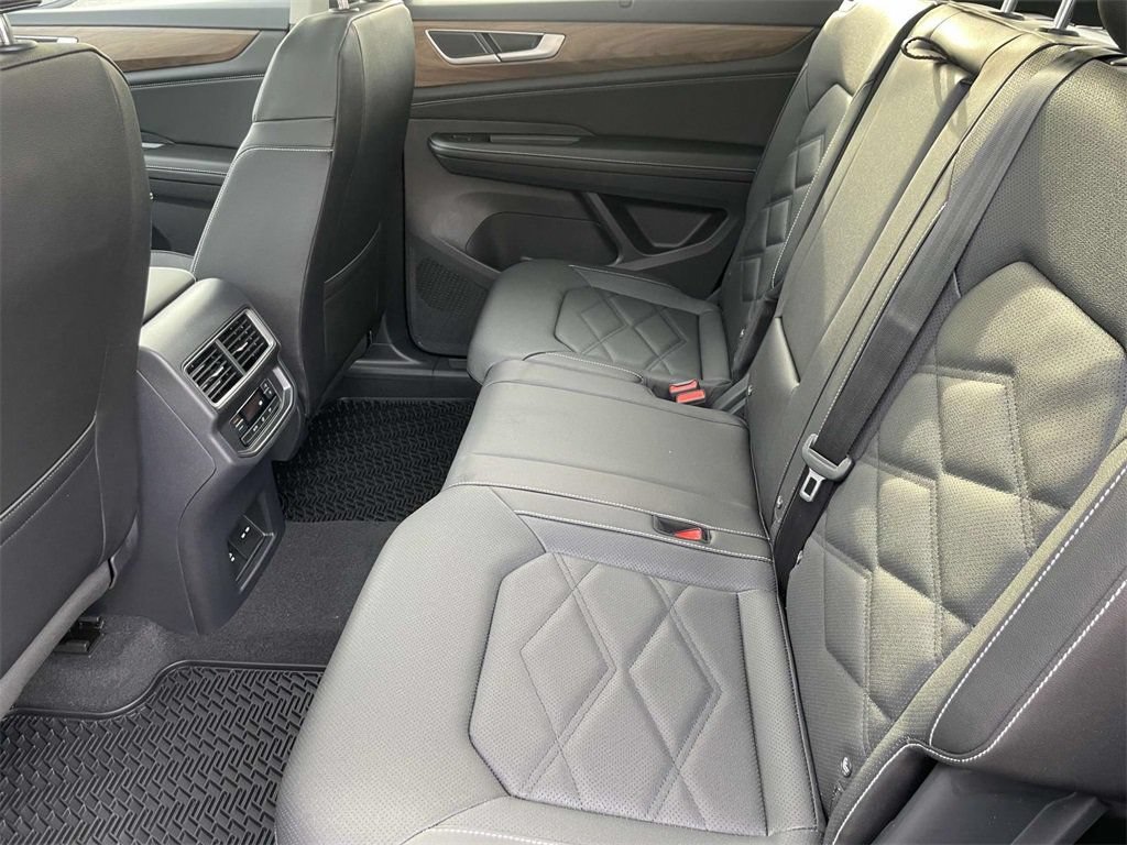 New 2026 Volkswagen Atlas SE FWD image 15