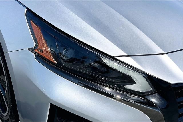 Certified 2024 Nissan Altima 2.5 SR FWD image 29
