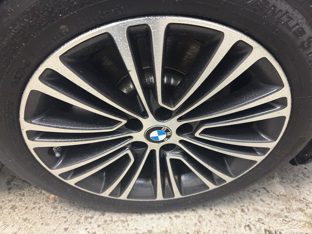 Used 2017 BMW 530i xDrive image 37