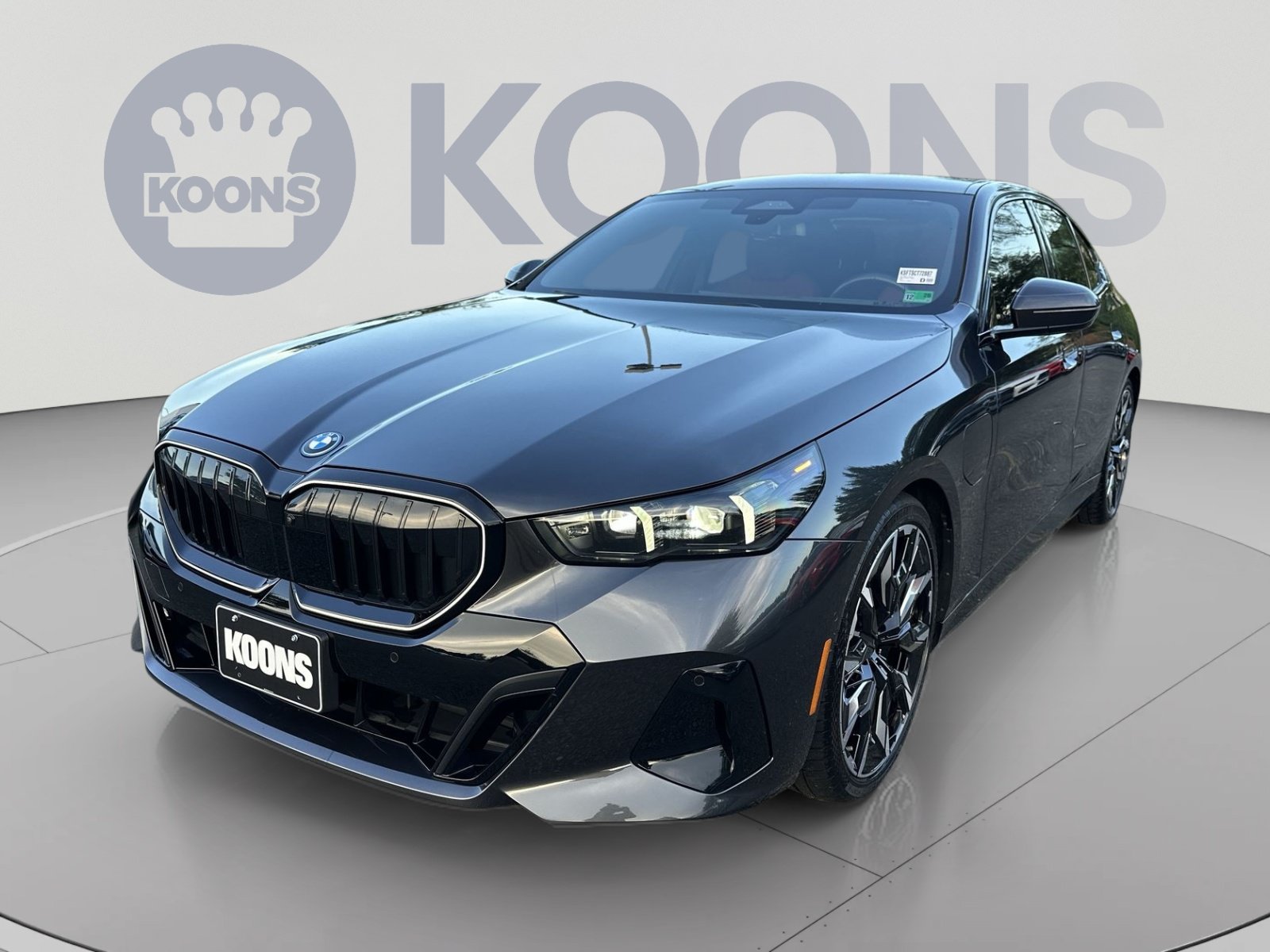 Used 2025 BMW 550e xDrive w/ Executive Package AWD/4WD image 5