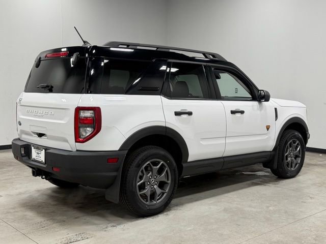 Used 2022 Ford Bronco Sport Badlands image 12