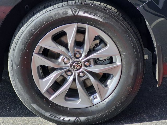 Used 2023 Toyota Sienna XLE FWD image 14