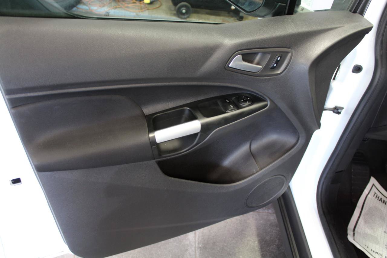 Used 2018 Ford Transit Connect XLT FWD image 17