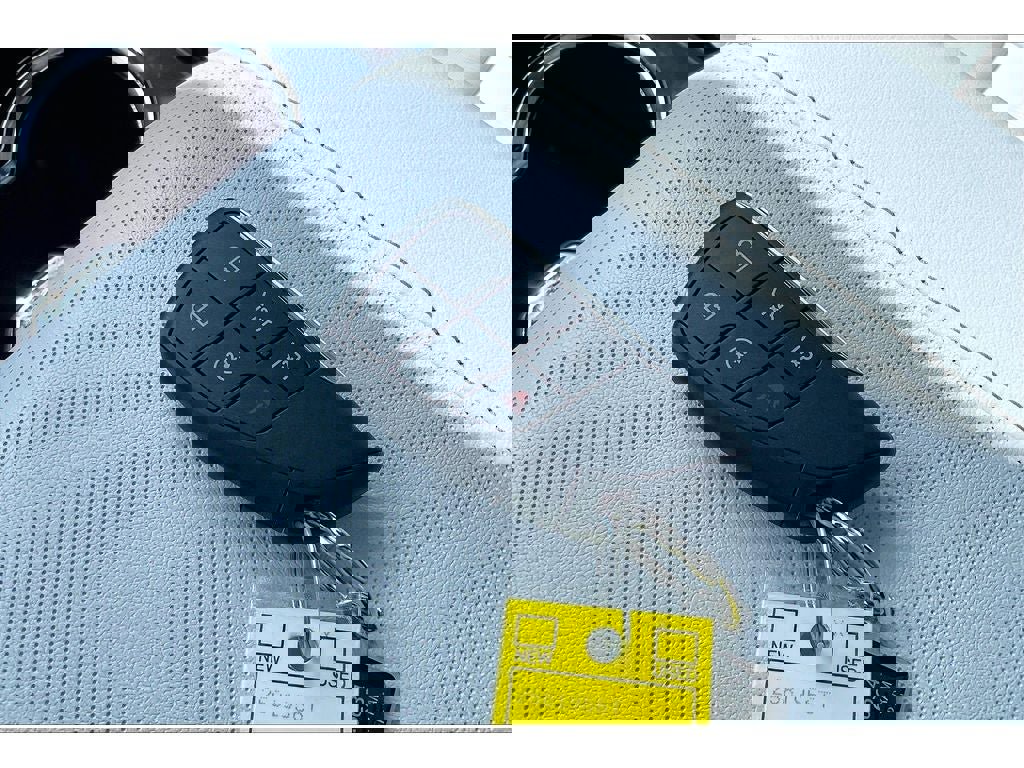 Used 2025 Chevrolet Tahoe Premier AWD/4WD image 13