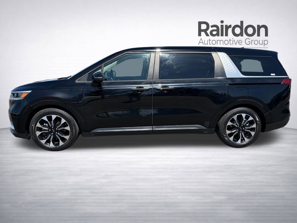 Used 2022 Kia Carnival EX FWD image 4