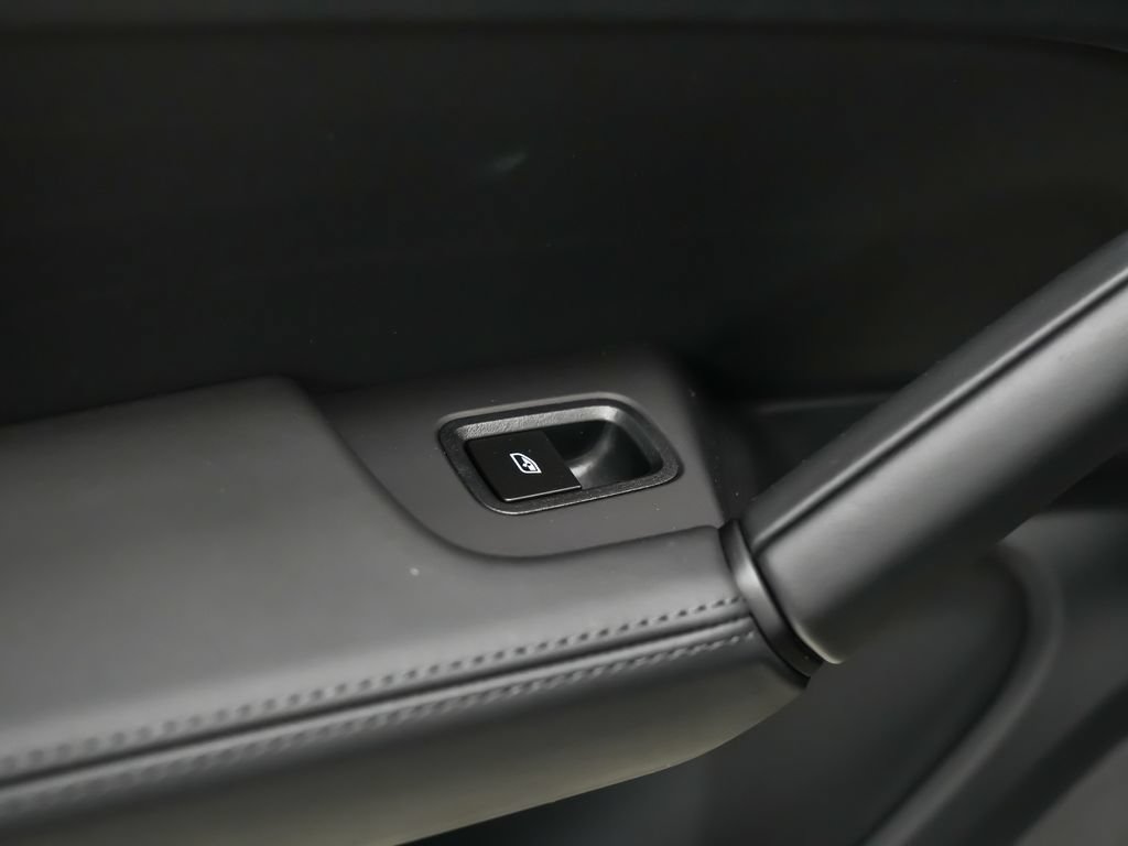 New 2026 Porsche Cayenne GTS AWD/4WD image 16