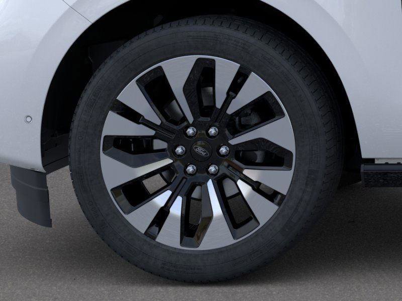 New 2025 Ford Expedition Max Platinum w/ Driver's Package image 19