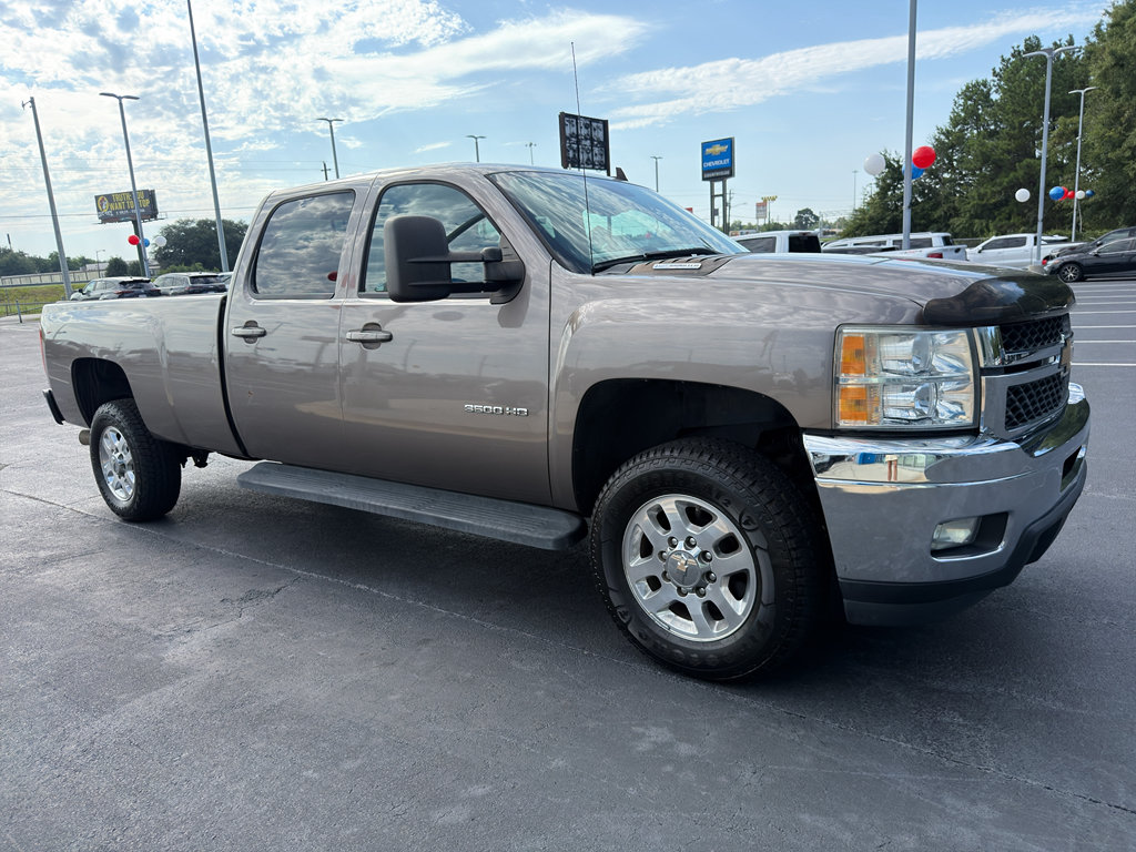 Used 2014 Chevrolet Silverado 3500 LTZ w/ LTZ Plus Package RWD image 2