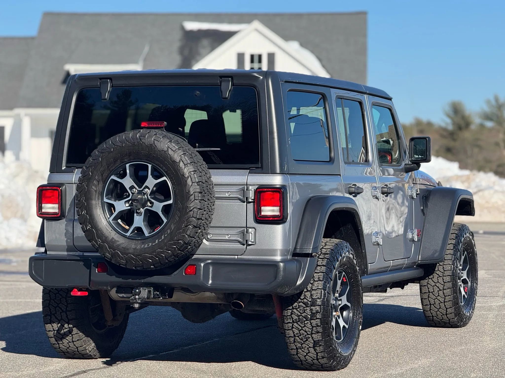 Used 2019 Jeep Wrangler Unlimited Rubicon w/ Cold Weather Group image 6