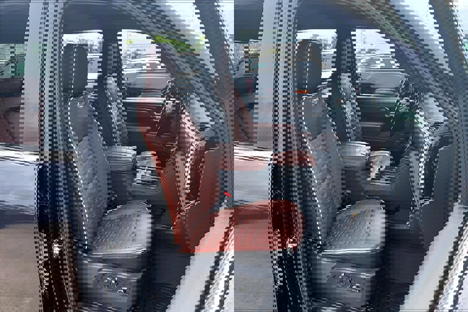 Used 2024 GMC Sierra 2500 Denali Ultimate image 9