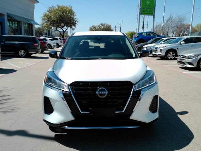 Used 2024 Nissan Kicks S FWD image 2