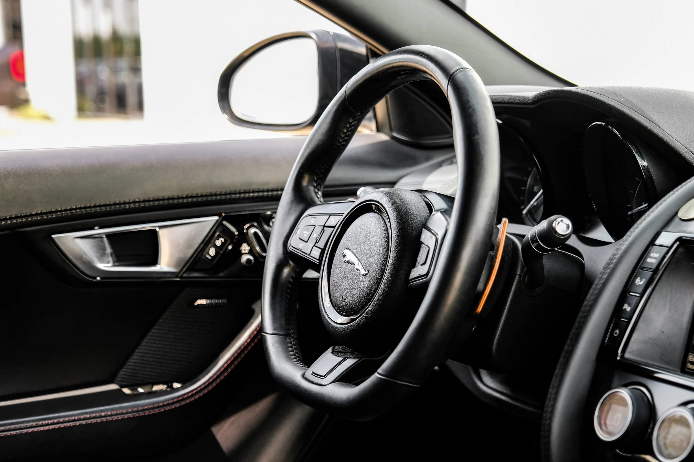 Used 2014 Jaguar F-TYPE S RWD image 18