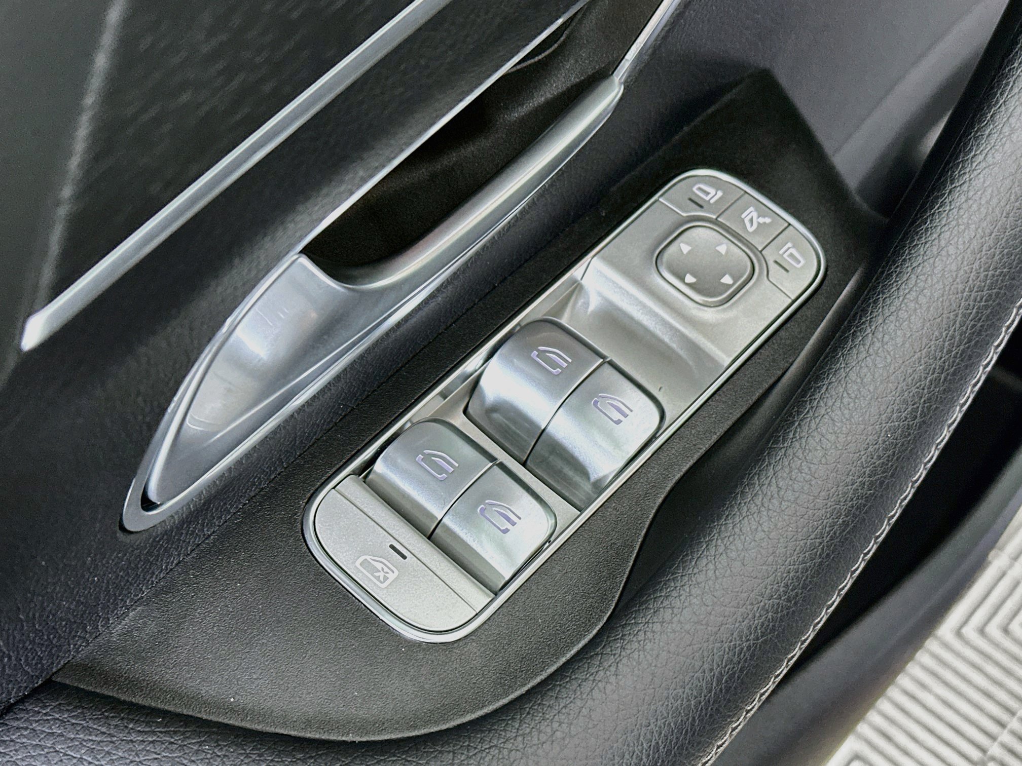 Certified 2025 Mercedes-Benz GLS 450 4MATIC image 18