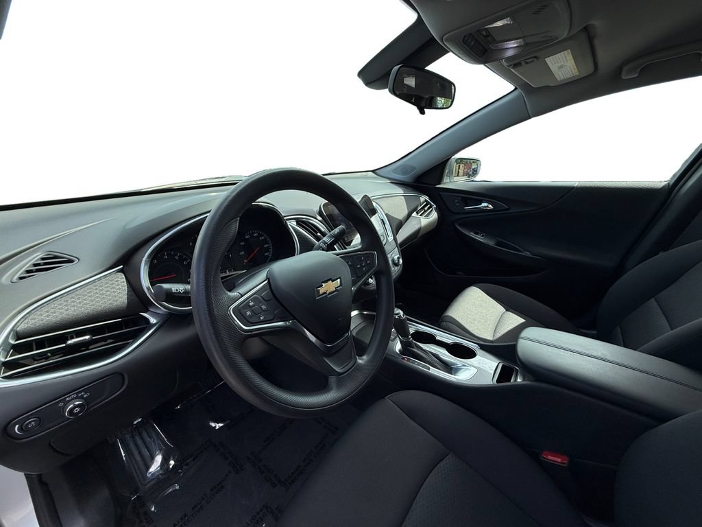 Used 2020 Chevrolet Malibu LT FWD image 13