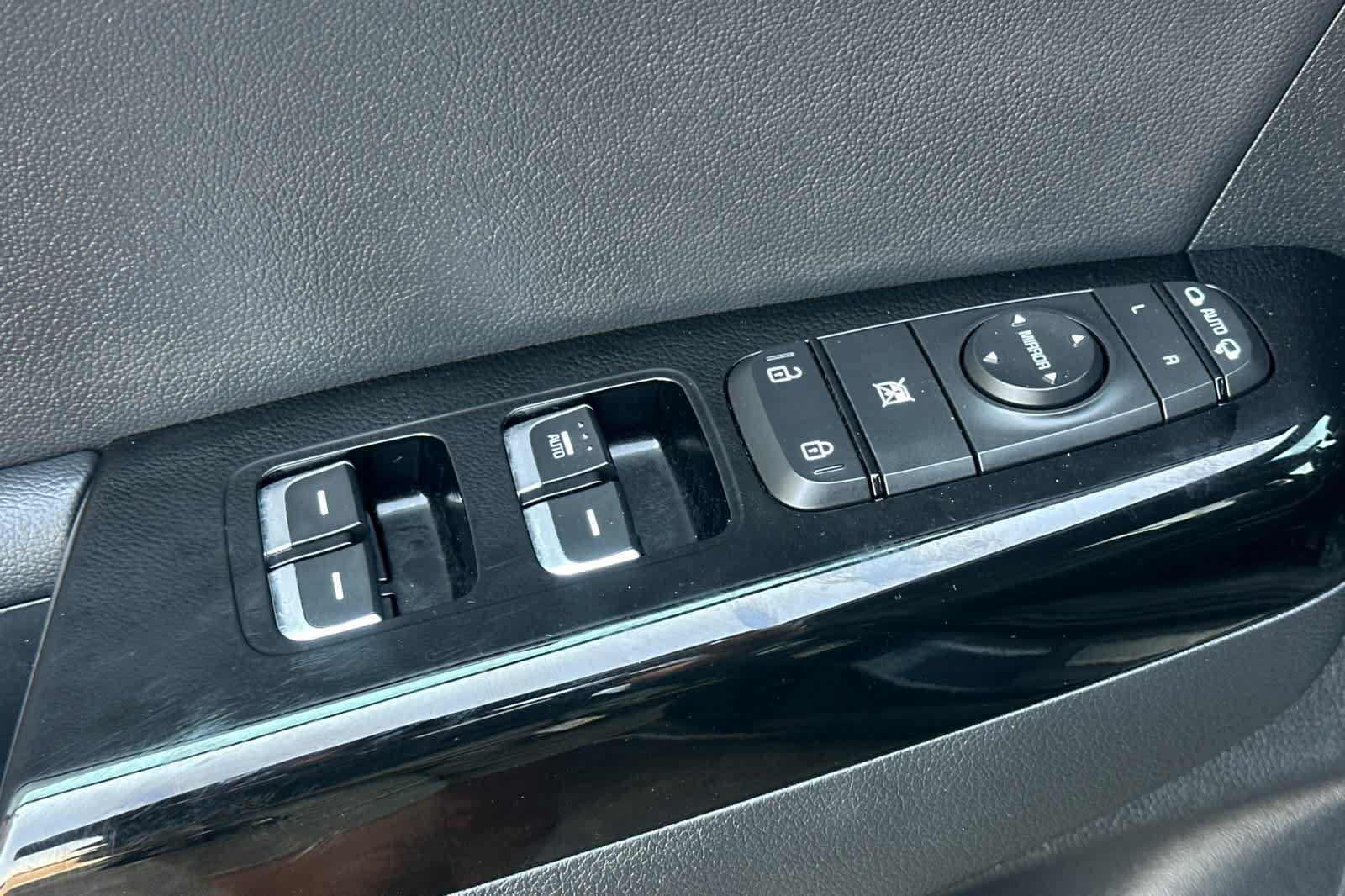 Used 2022 Kia Sportage Nightfall Edition w/ Nighfall AWD Premium Package image 13