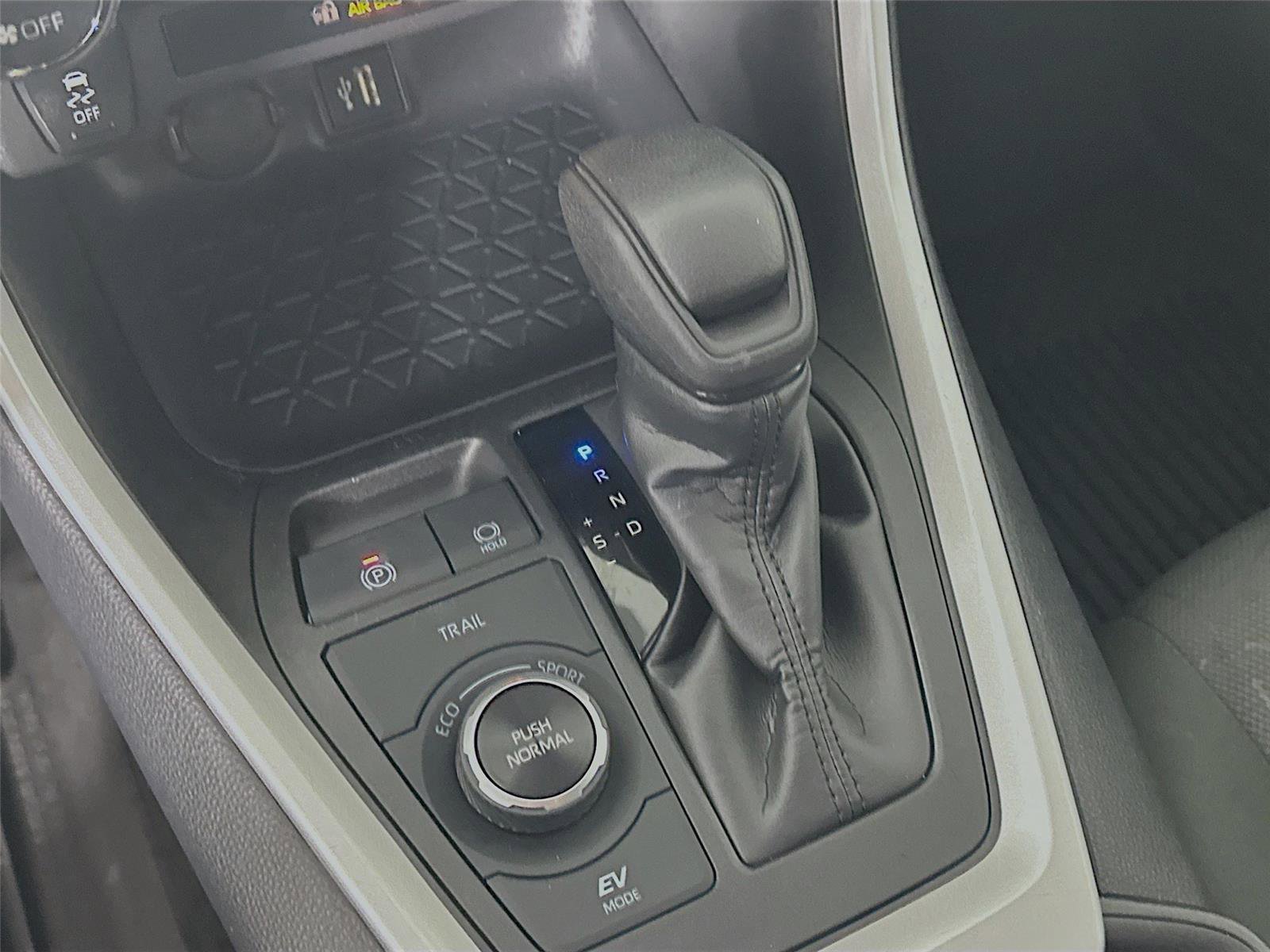 Certified 2025 Toyota RAV4 XLE image 17