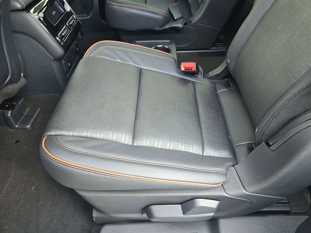 New 2025 Lincoln Aviator Black Label image 14